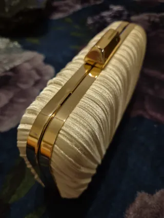 Bolso de fiesta dorado
