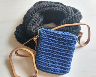 Bolso crochet móvil azul nuevo