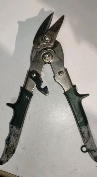 CESOIA DA TAGLIO LAMIERE CON PLACCHE