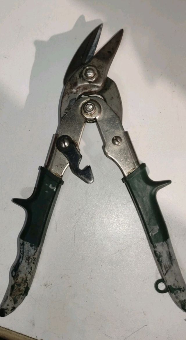 CESOIA DA TAGLIO LAMIERE CON PLACCHE