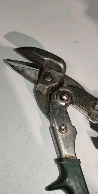 CESOIA DA TAGLIO LAMIERE CON PLACCHE