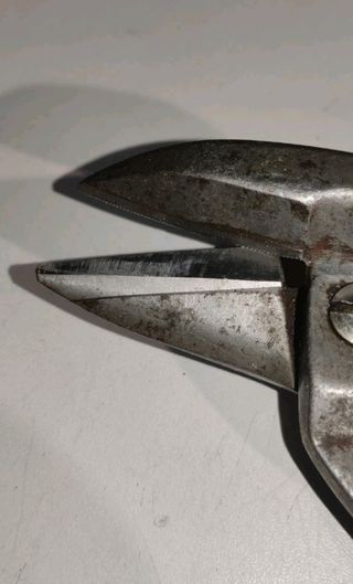 CESOIA DA TAGLIO LAMIERE CON PLACCHE