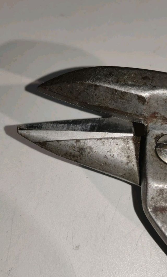 CESOIA DA TAGLIO LAMIERE CON PLACCHE