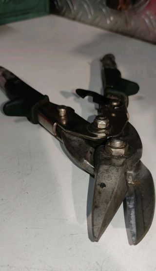 CESOIA DA TAGLIO LAMIERE CON PLACCHE