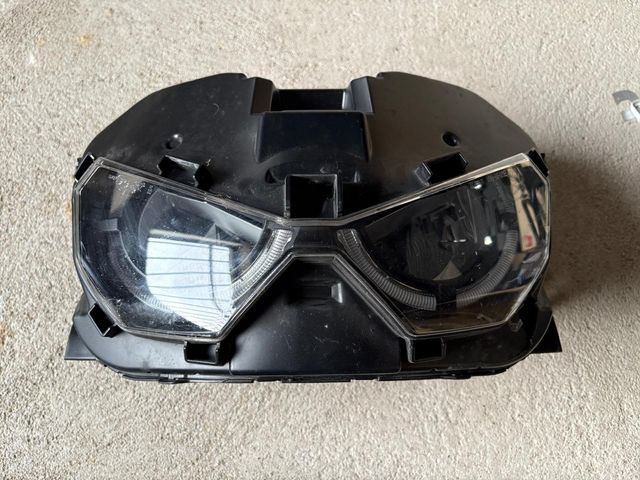 Faro Honda Africa Twin 1100 Desperfecto