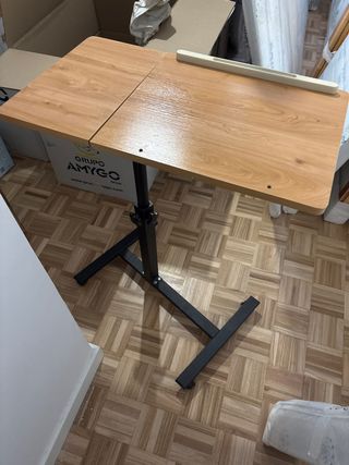 Mesita auxiliar Ikea regulable NEGOCIABLE