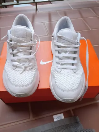 Nike Air Max SYSTM Blancas Talla 38.5