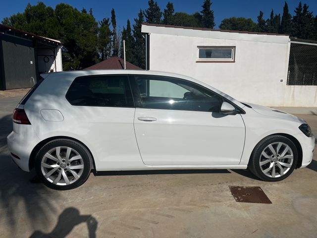 🚗 Volkswagen Golf Sport 1.5 TSI EVO DSG