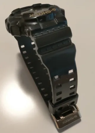 Reloj Casio G-Shock GA-110GB Negro/Dorado