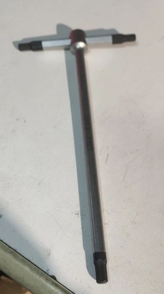 CHIAVE ESAGONALE T SCORREVOLE CR-6x210mm