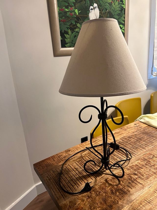 Lámpara de mesa forja y tela