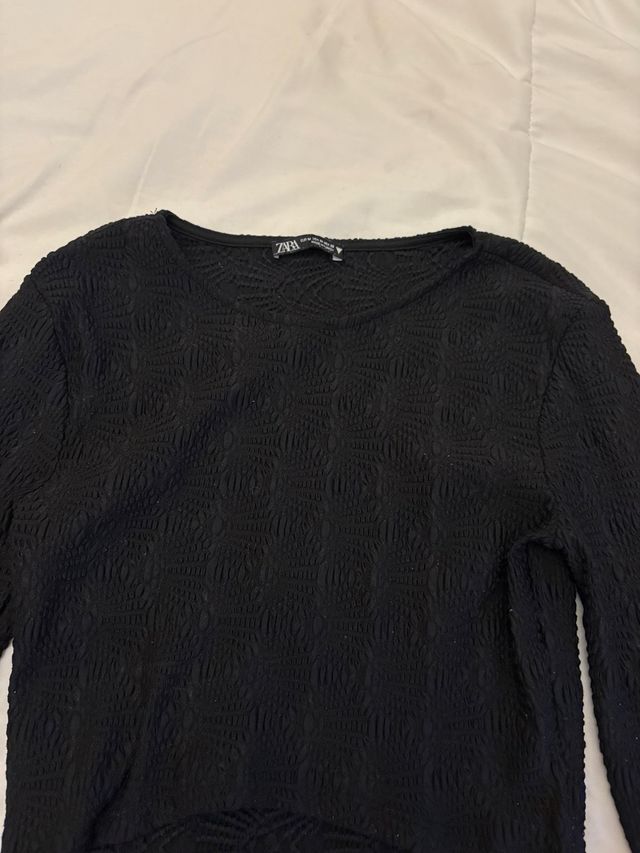 Top Zara manga larga negro texturizado