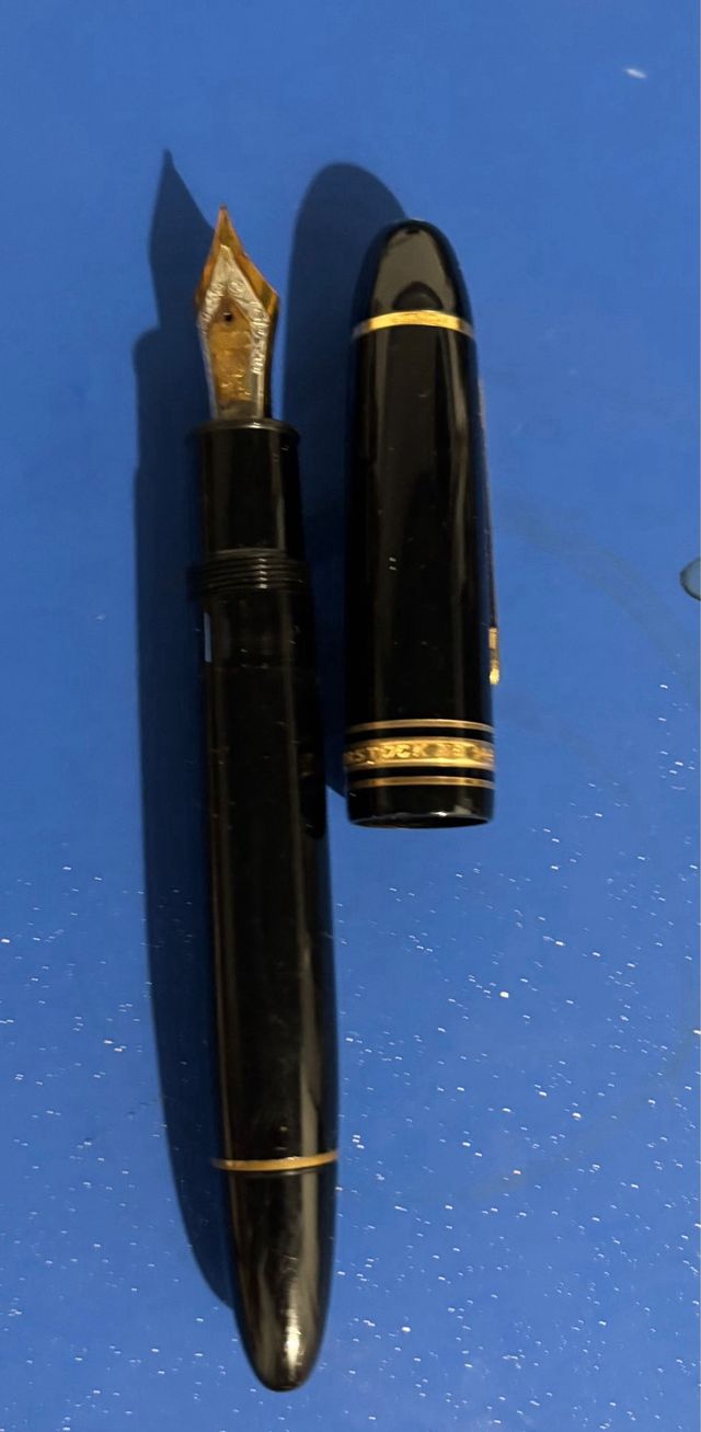 Bolígrafo Mont Blanc Negro revestimiento de Oro