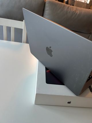 MacBook Pro 14 M1 2022 Gris Espacial