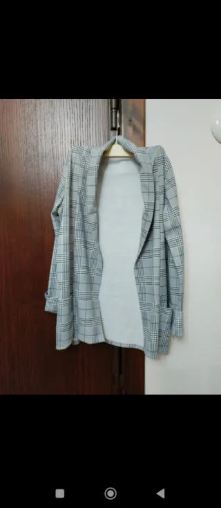 Blazer a quadri grigio e bianco