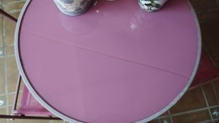 Mesita y 2 sillas plegables color rosa