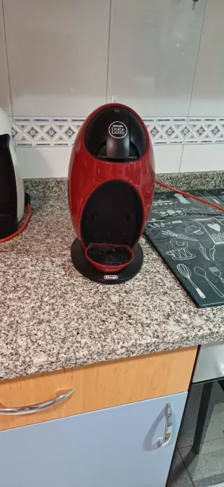 Cafetera dolce gusto.