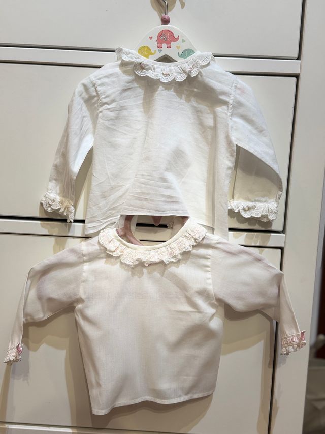 Lote 2 camisas bebé 1 mes Detalle lazo y florecita