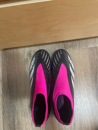 Botas de fútbol Adidas Predator gama baja