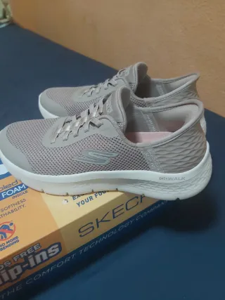 Zapatos Skechers Go Walk Beige Blancos