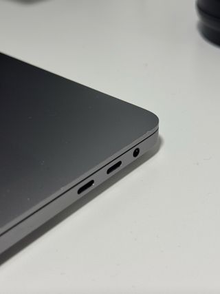 MacBook Pro 16” 2019 i7 16/512 GB