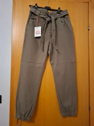 Pantaloni DON'T CALL ME JENNIFER nuovi