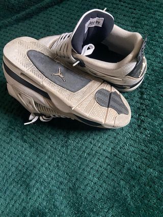 Jordan 4 