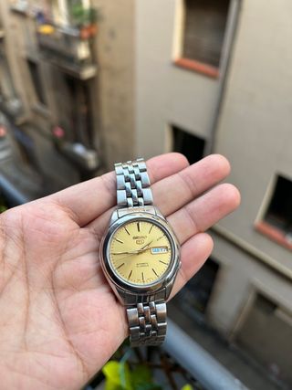 Reloj Seiko 5 Automático Dorado
