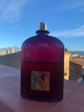 Perfume Tom Ford Velvet Orchid Morado Dorado