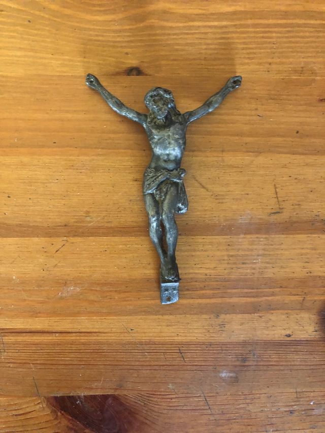 Crucifijo vintage de metal