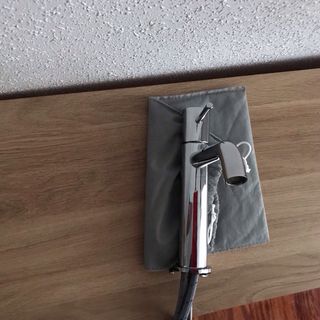 Grifo de lavabo moderno plateado