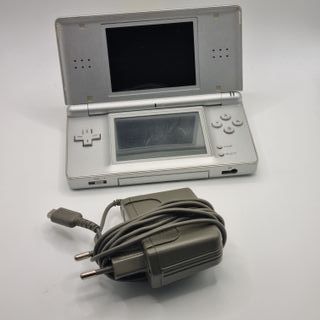 Nintendo DS Lite Argento + Caricatore