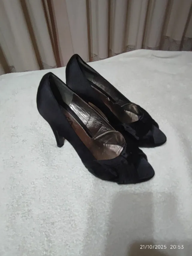 Zapatos de fiesta negros para mujer