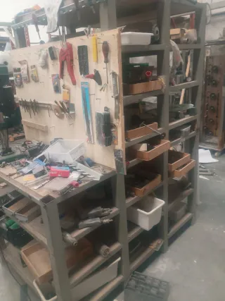 Mueble de taller con ruedas tengo dos