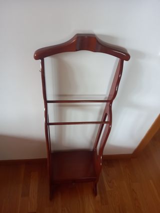Galán de noche de madera de roble