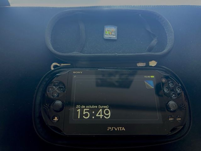 Sony PS Vita Negra + Minecraft