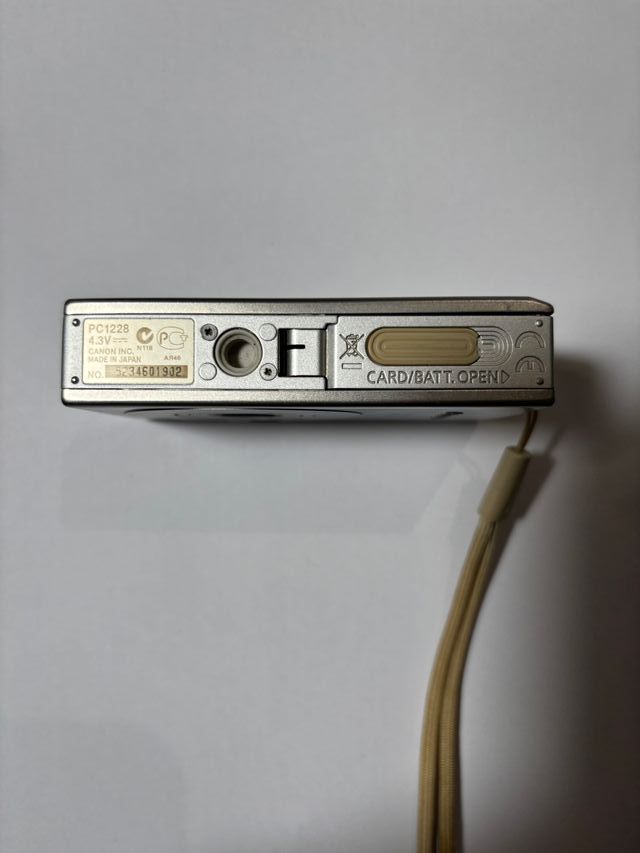 Cámara Canon IXUS 70 Plata