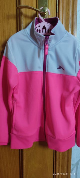 Chaqueta de chándal para niñas, talla 6. Impecable