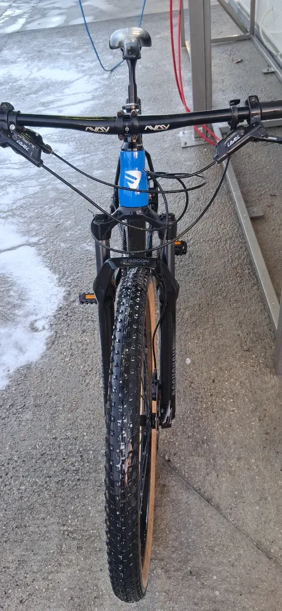 Bicicleta montaña carbono 