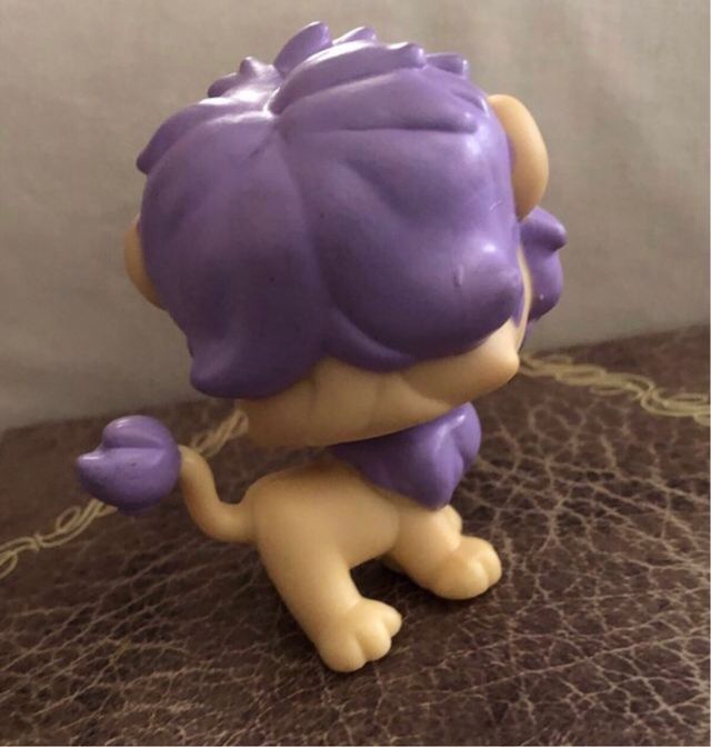 Littlest Pet Shop #2084 León Pelo Morado