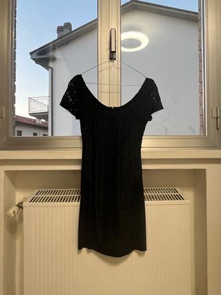 Abito nero pizzo corto