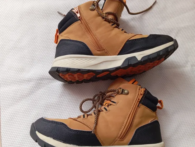 Botas niño TENTH marrones y negras