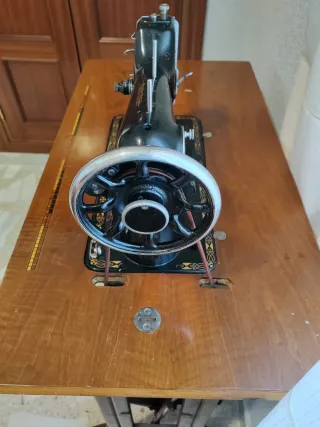 Máquina de coser SIGMA antigua