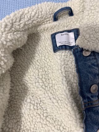 Cazadora vaquera Bershka borreguito T.XS