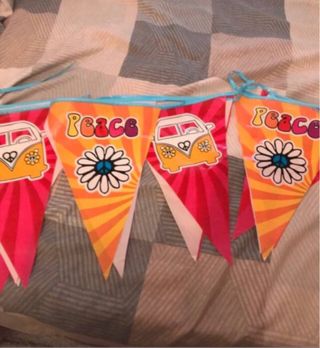 Banderines y banda Feliz Cumpleaños