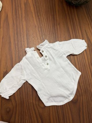 Body blanco bebé manga larga de zara