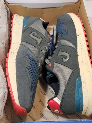 Zapatillas Joma Azul y Gris