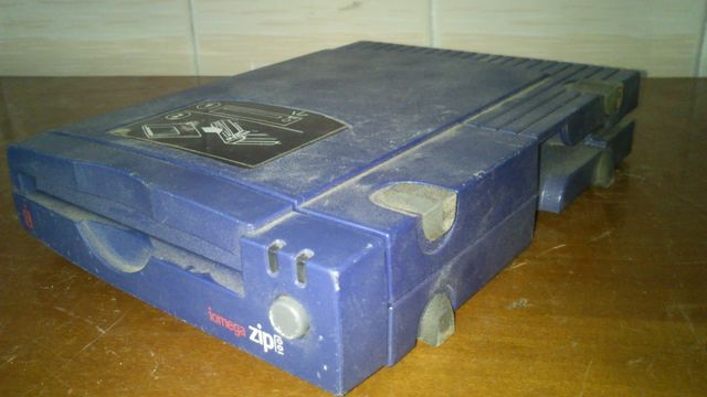 Grabadora Zip y Accesorios