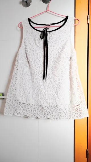 Camiseta H&M blanca encaje lazo Talla 40