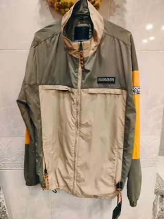 Chaqueta Napapijri Beige y Verde Talla M